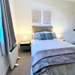 Luxury Studio With Super Fast Wifi Gated Development