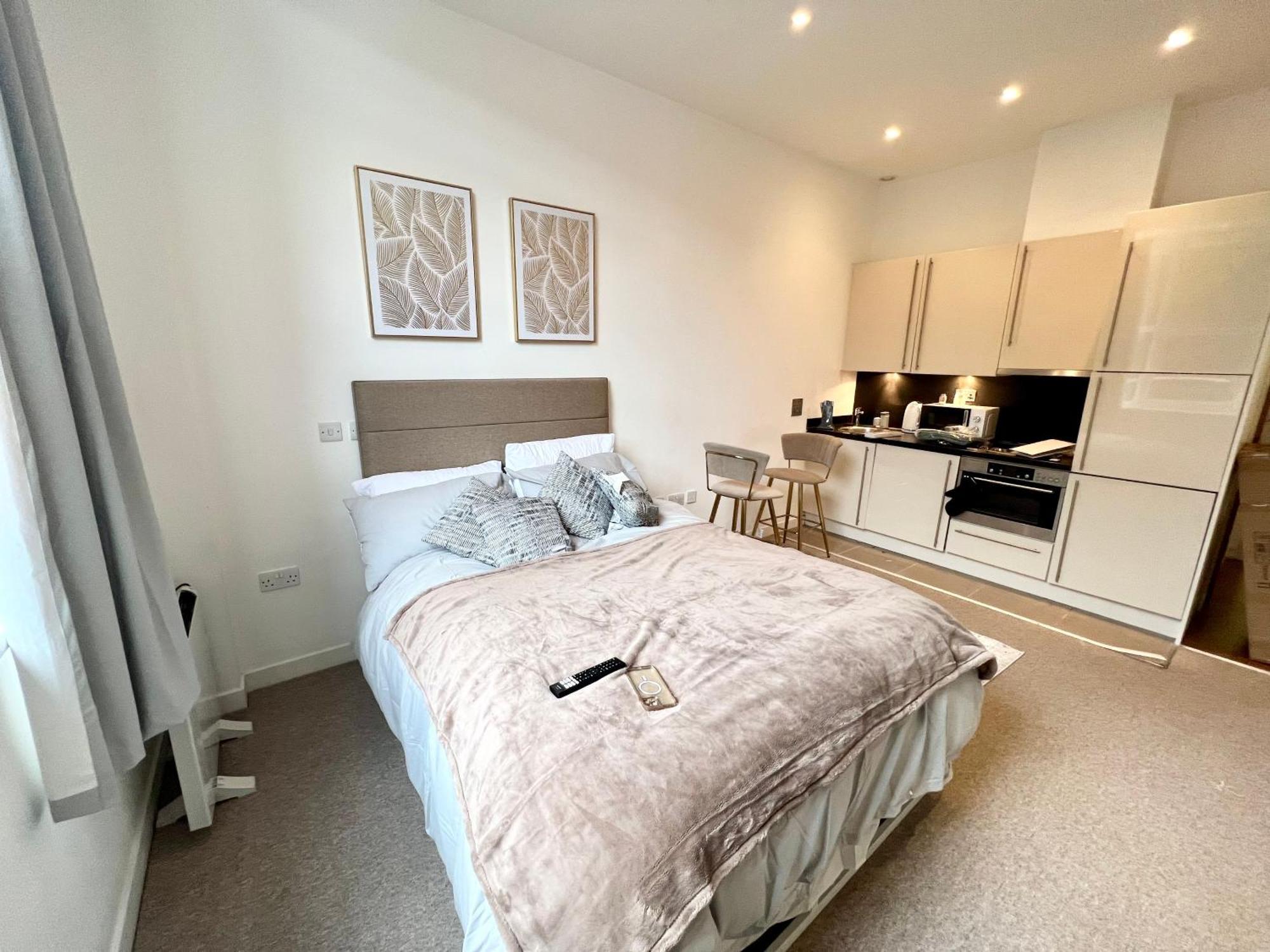 Appartamento Luxury With Super Fast Wifi Gated Development Londra