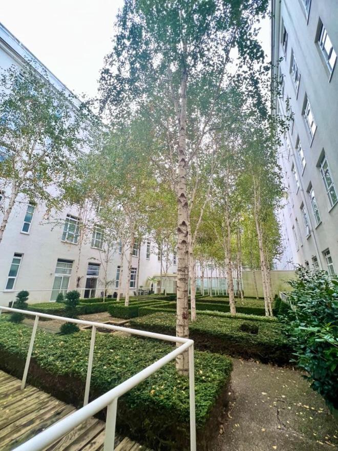 Apartment Luxury With Super Fast Wifi Gated Development London